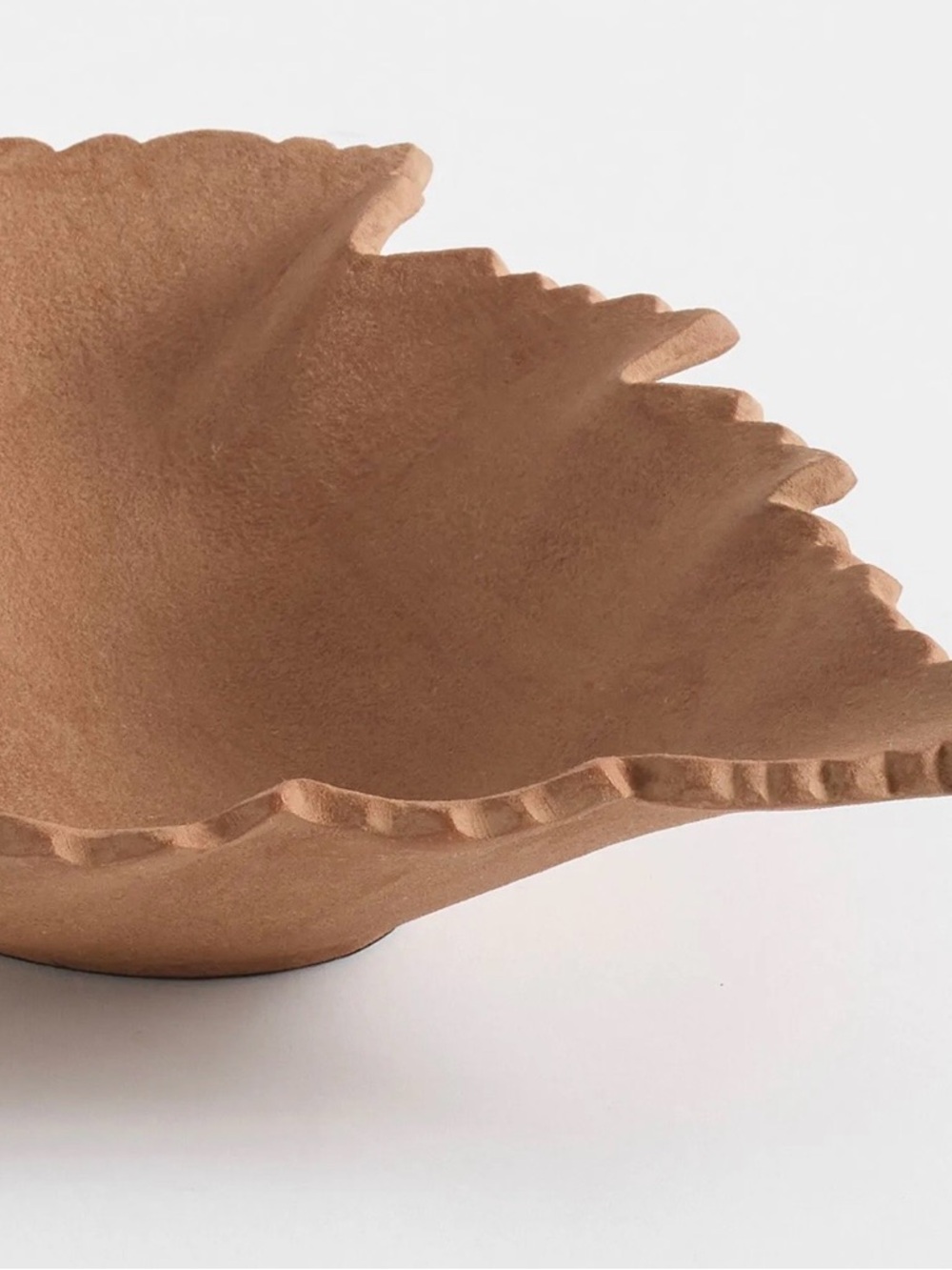 Pottery Barn Terracotta Fall Leaf Bowl Leaves Harvest LARGE 2025 NEW IN BOX - Picture 4 of 7